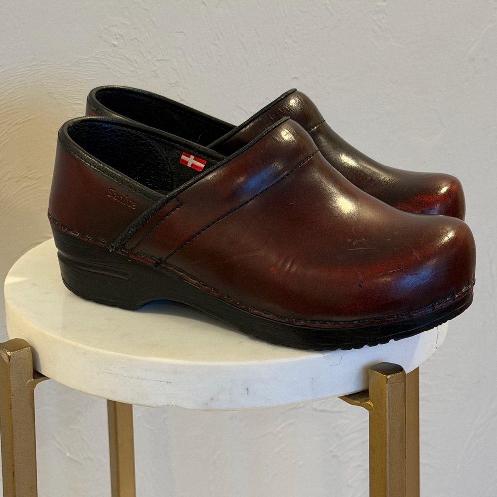Sanita Professional Leather Clogs Burgundy Red Slip-On Comfort Shoes Size 37